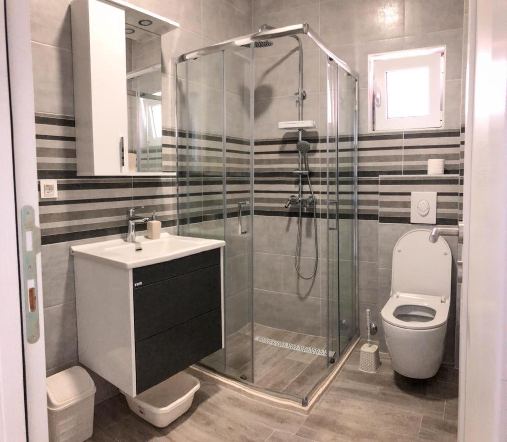 Apartmani Cupara Tivat Exteriér fotografie