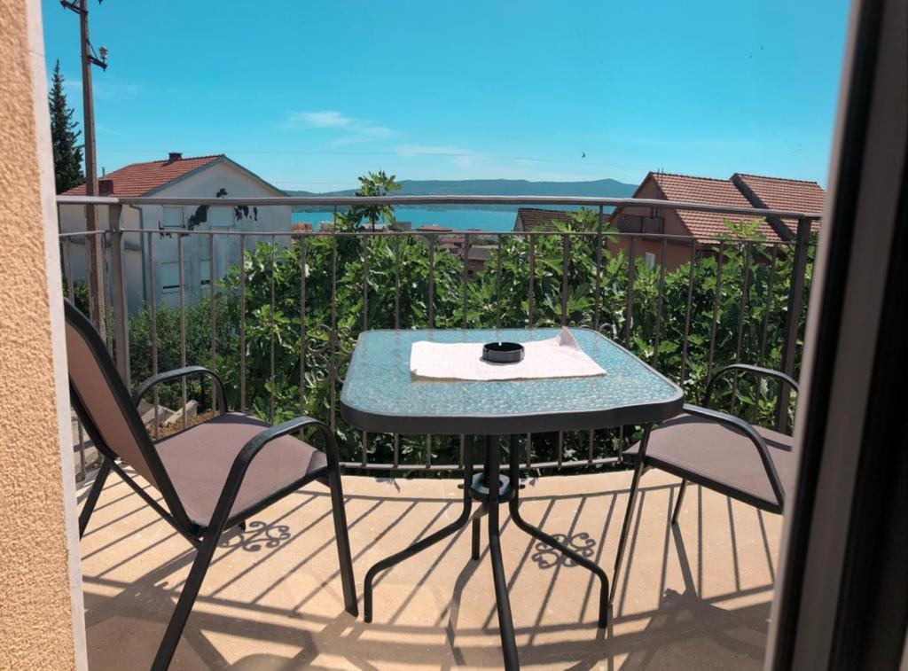 Apartmani Cupara Tivat Exteriér fotografie