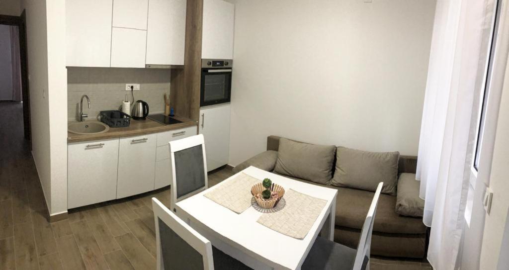 Apartmani Cupara Tivat Exteriér fotografie